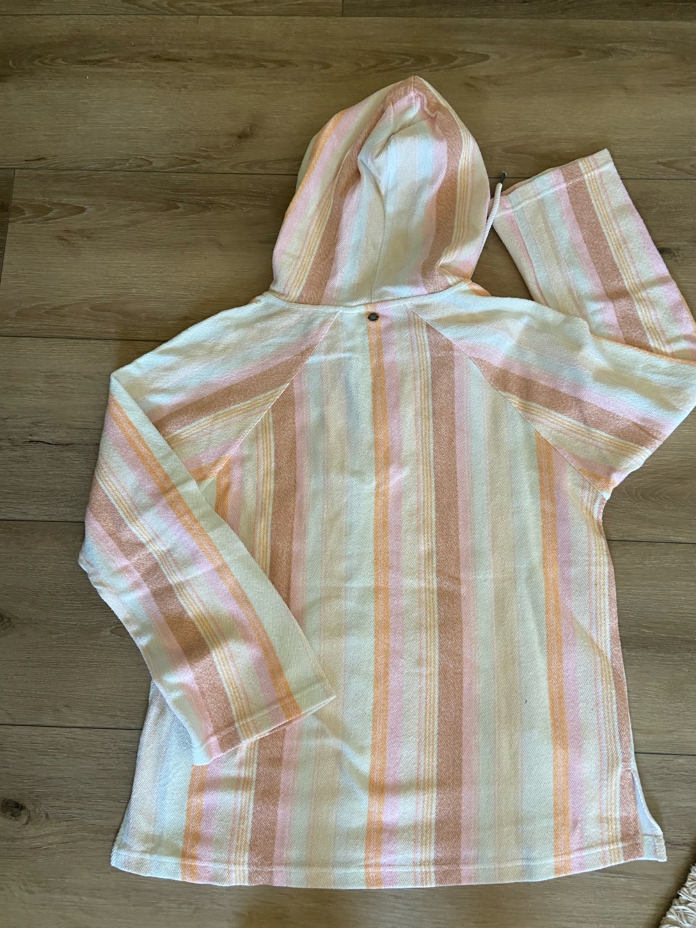 Sweater Subcategory Identification - Picture 2 of 6